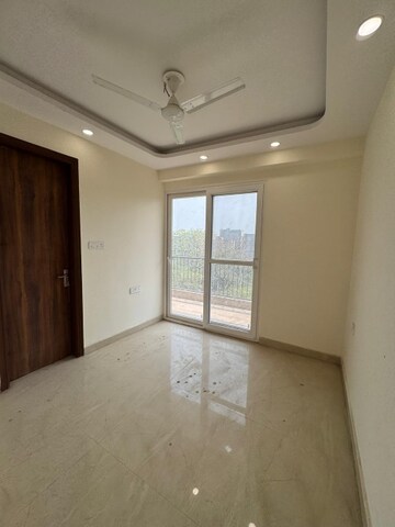 Master Bedroom in 3 BHK Builder Floor at Chhajjupur – for Sale