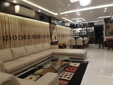 Master Bedroom in 5 BHK Apartment at Satyam Imperial Heights, Ghansoli – for Rent