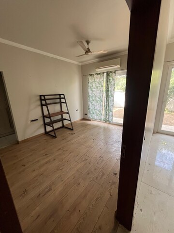 Master Bedroom in 5 BHK Apartment at Central Park 3 Flower Valley, Sohna Sector 33 – for Rent