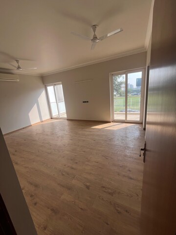 Master Bedroom in 5 BHK Apartment at Central Park 3 Flower Valley, Sohna Sector 33 – for Rent