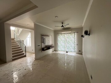 Furnished Amenities in 5 BHK Apartment at Central Park 3 Flower Valley, Sohna Sector 33 – for Rent