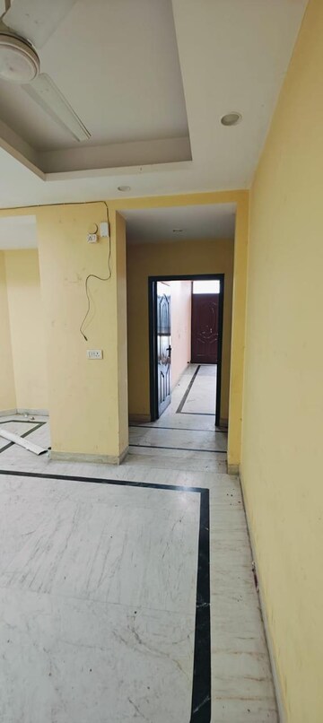 Master Bedroom in 3 BHK Builder Floor at SS Mayfield Gardens, Sector 51 – for Rent