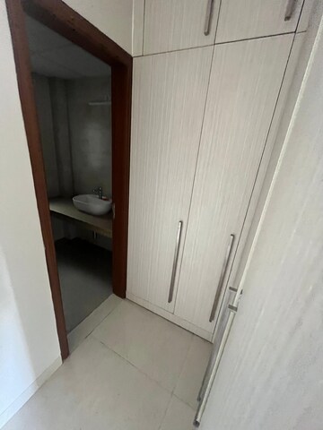 Furnished Amenities in 5 BHK Apartment at Central Park 3 Flower Valley, Sohna Sector 33 – for Rent