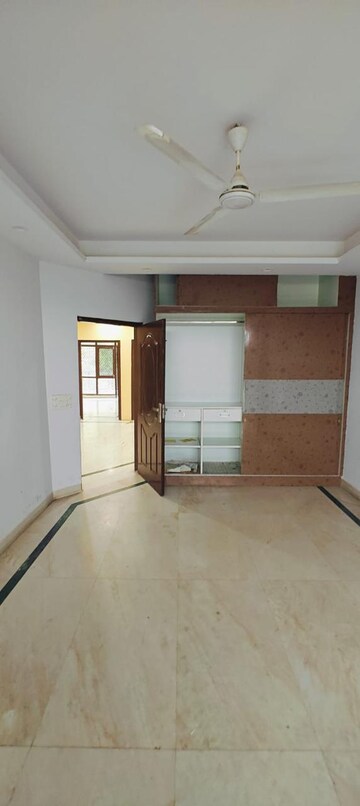 Master Bedroom in 3 BHK Builder Floor at SS Mayfield Gardens, Sector 51 – for Rent