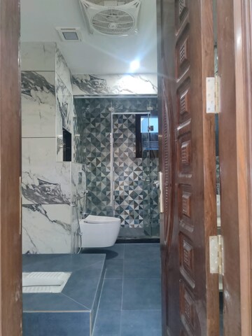Bathroom in 3 BHK Apartment at RWA Apartments Sector 72, Sector 72 – for Rent