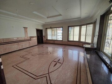 4 BHK Apartment For Rent in Khar West
