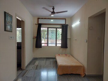 Master Bedroom in 2 BHK Apartment at Andheri East – for Rent
