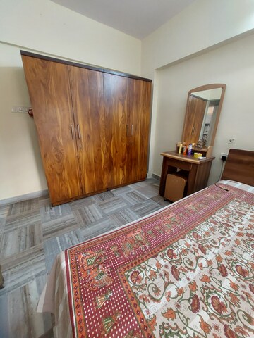 Bedroom in 2 BHK Apartment at Andheri East – for Rent
