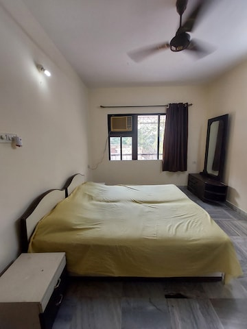 Bedroom in 2 BHK Apartment at Andheri East – for Rent