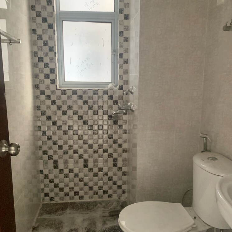 Bathroom, aditya-urban-homes 2 Bedroom 840 Sq.Ft. Apartment In Shahpur Bamheta Ghaziabad 8466094