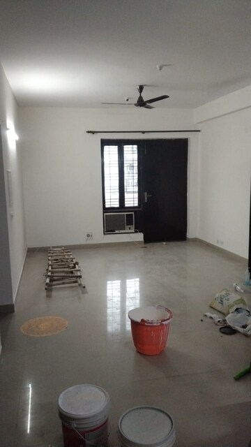 Master Bedroom in 2 BHK Apartment at Ansal Sushant Estate, Sector 52 – for Rent