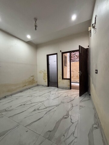 Bedroom in 2 BHK Villa at Jhungian Road – for Rent