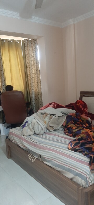 Bedroom in 3 BHK Apartment at Ansal Sushant Estate, Sector 52 – for Rent