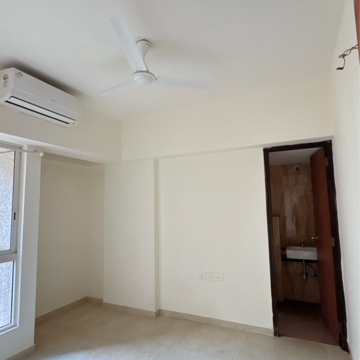  1 BHK Apartment at Lodha Amara, Sandoz Baug – for Rent