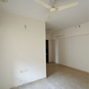  1 BHK Apartment at Lodha Amara, Sandoz Baug – for Rent