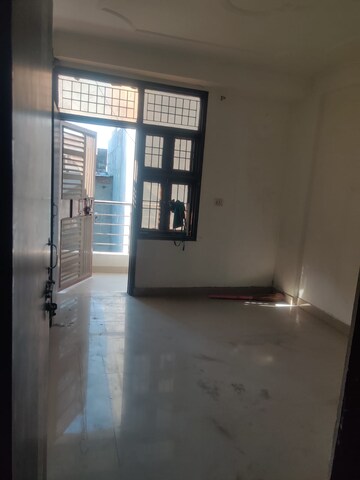 Room in 2 BHK Builder Floor at Sector 49 – for Sale