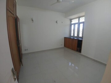 Master Bedroom in 3 BHK Builder Floor at AEZ Aloha, Sector 57 – for Rent