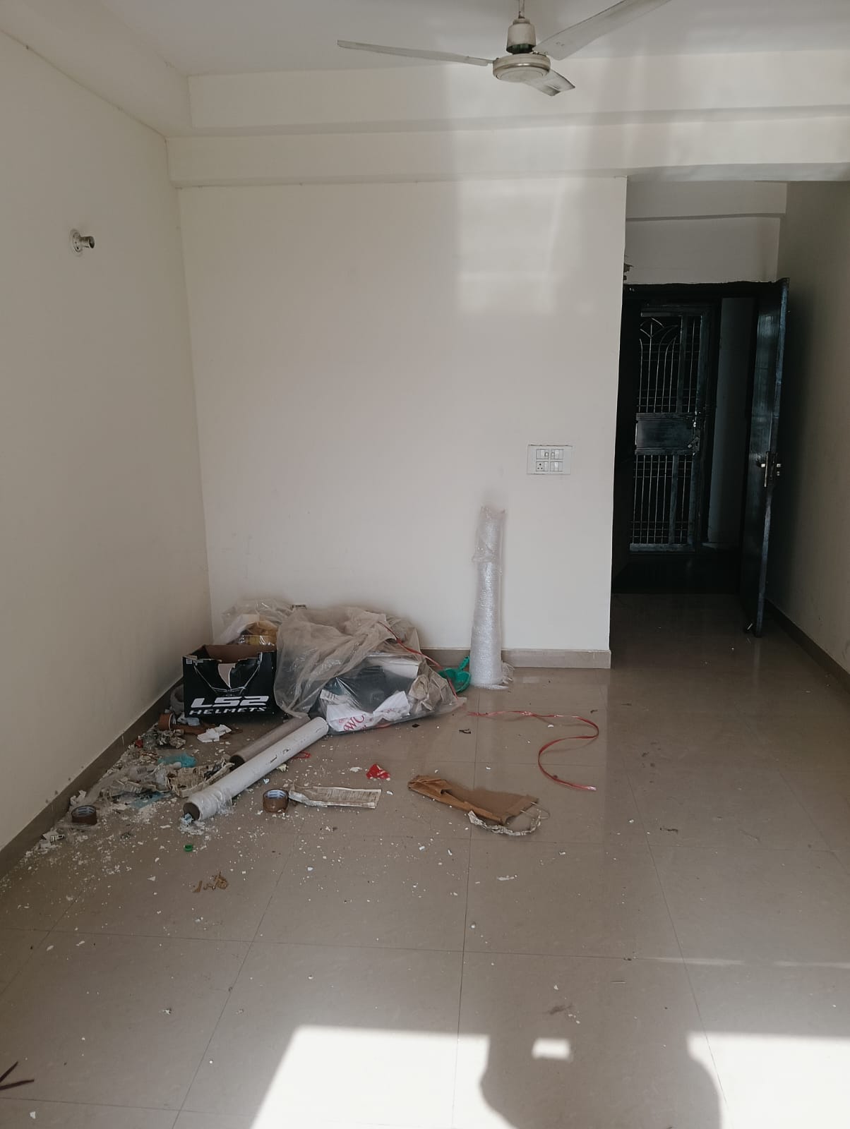 2 BHK + Study Room 1075 Sq.Ft. Apartment in Amrapali Zodiac