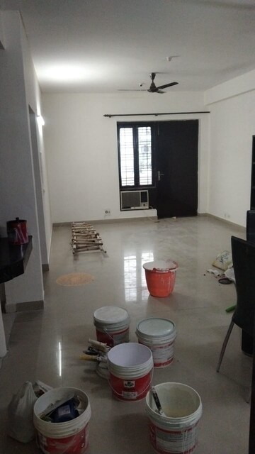 Bathroom in 3 BHK Apartment at Ardee City Palm Grove Heights, Sector 52 – for Rent