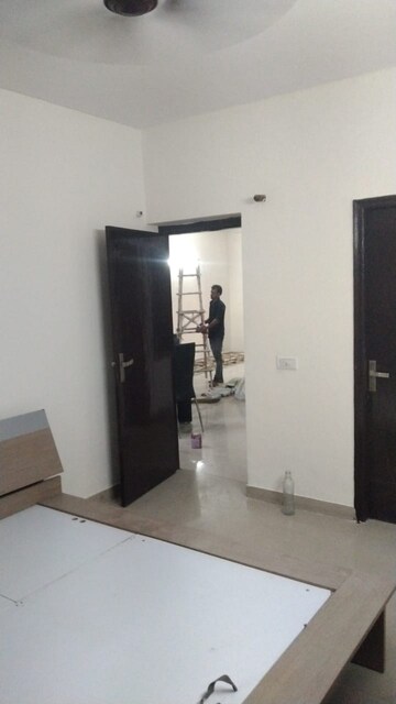 Master Bedroom in 3 BHK Apartment at Ardee City Palm Grove Heights, Sector 52 – for Rent