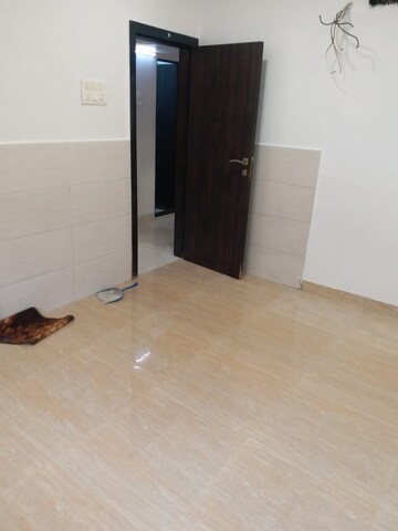 Room in 3 BHK Apartment at Sundervan Complex, Andheri West – for Sale