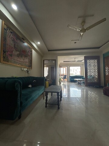 Master Bedroom in 3 BHK Apartment at AS Tower, Sector 45 – for Rent