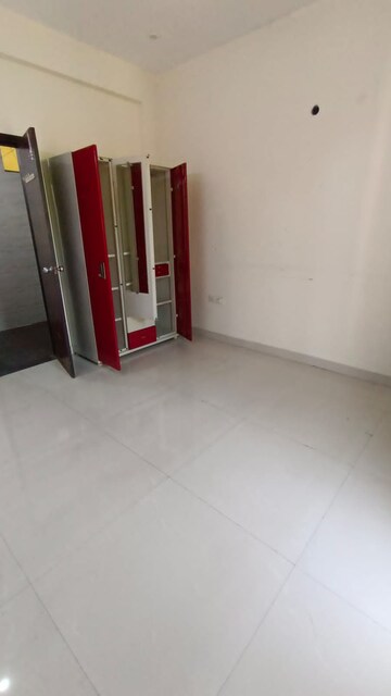 Master Bedroom in 1 BHK Builder Floor at Ansal Plaza Sector-23, Sector 23 – for Rent