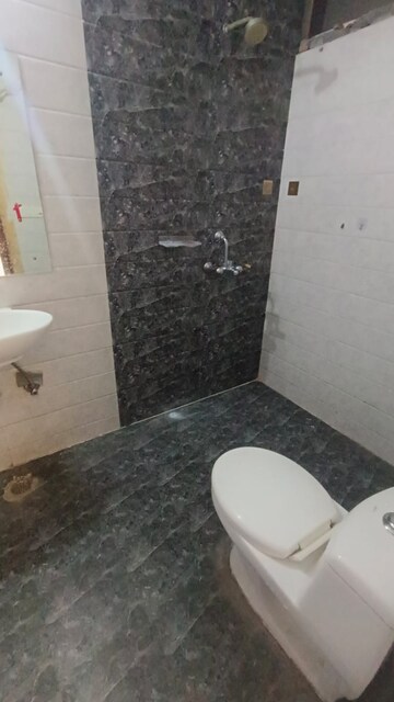 Bathroom in 1 BHK Builder Floor at Ansal Plaza Sector-23, Sector 23 – for Rent