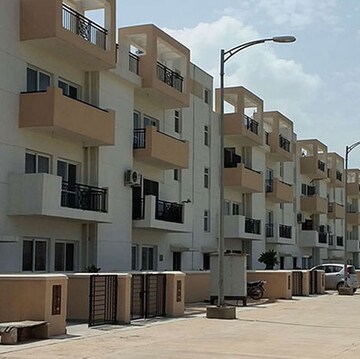 Living Room in 3 BHK Apartment at BPTP Elite Floors, Sector 83 – for Sale