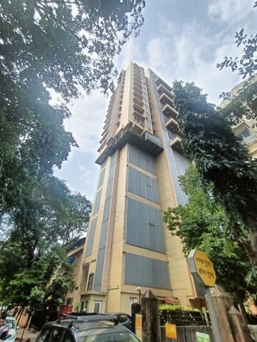 Living Room in 4 BHK Apartment at Pashmina Serene, Dadar East – for Rent