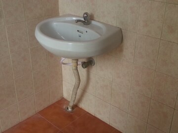 Bathroom in 1 RK Independent House at Rt Nagar – for Rent