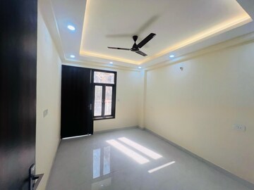 Master Bedroom in 3 BHK Builder Floor at Chattarpur – for Rent