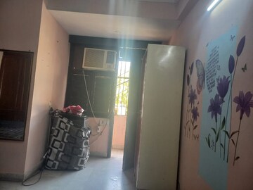 Furnished Amenities in 2 BHK Builder Floor at Pandara Road – for Sale