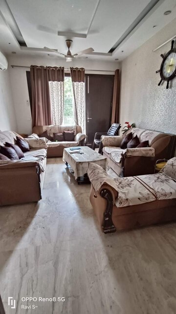 Master Bedroom in 3 BHK Builder Floor at Ansal Plaza Sector-23, Sector 23 – for Rent