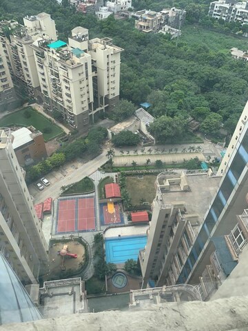 Living Room in 2 BHK Apartment at Amrapali Eden Park, Sector 50 – for Rent