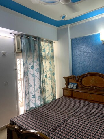 Bedroom in 2 BHK Apartment at Amrapali Eden Park, Sector 50 – for Rent