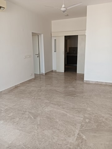 2 BHK Apartment For Rent in Ireo The Corridors, Sector 67a
