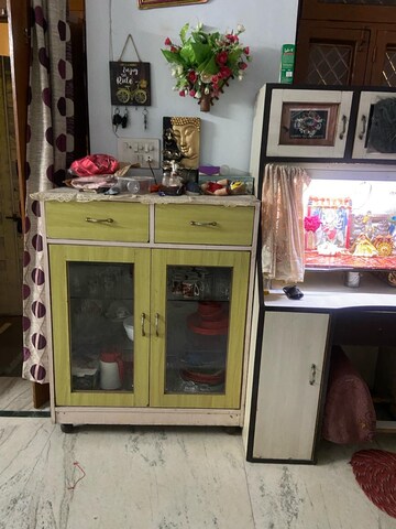 Living Room in 1.5 BHK Builder Floor at Ansal Plaza Sector-23, Sector 23 – for Rent