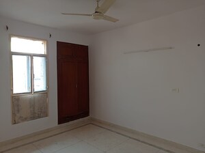 Master Bedroom in 2.5 BHK Apartment at Alok Vihar, Sector 50 – for Sale