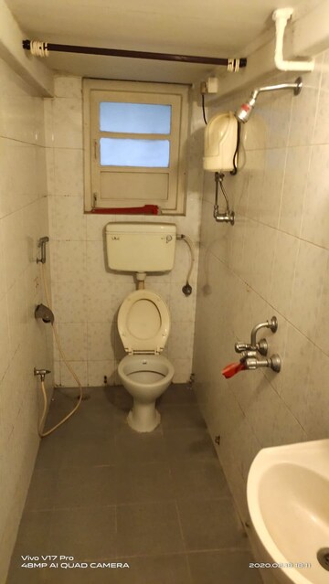 Master Bedroom in 2 BHK Apartment at Harbour Heights, Colaba – for Rent