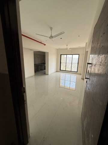 1 BHK Apartment For Rent in UK Iridium, Kandivali East