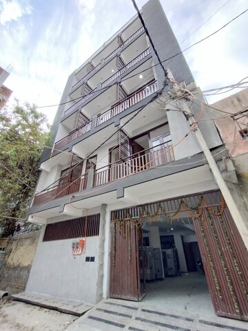 Living Room in 1 BHK Builder Floor at Chattarpur – for Rent
