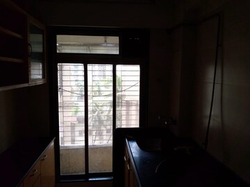 Bedroom in 2 BHK Apartment at Sindhi Society, Chembur – for Rent