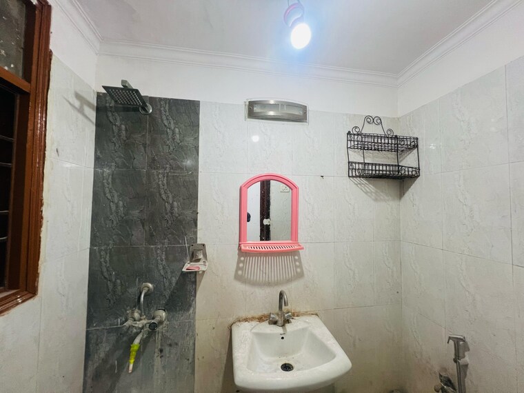 Bathroom, chattarpur 2 Bedroom 720 Sq.Ft. Builder Floor In Chattarpur Delhi 8466844
