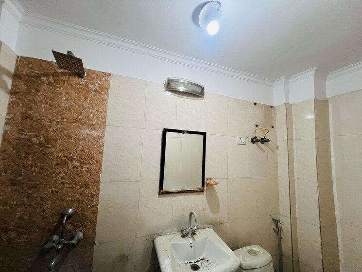 Bathroom, chattarpur 2 Bedroom 720 Sq.Ft. Builder Floor In Chattarpur Delhi 8466844