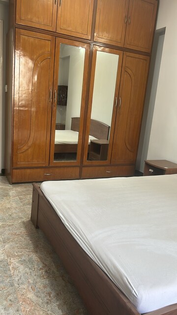 Master Bedroom in 3 BHK Apartment at Hiranandani Glen Croft, Powai – for Rent