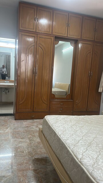 Master Bedroom in 3 BHK Apartment at Hiranandani Glen Croft, Powai – for Rent