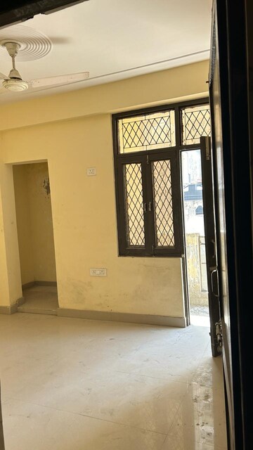 Master Bedroom in 3 BHK Builder Floor at Chattarpur – for Rent