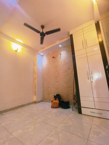 Bedroom in 2 BHK Builder Floor at Dwarka Mor – for Rent