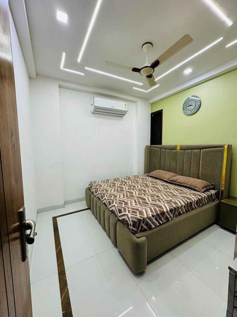 Cover Image, chattarpur 3 Bedroom 1200 Sq.Ft. Builder Floor In Chattarpur Delhi 8467067
